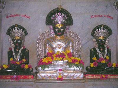 Dans le temple Jaïn