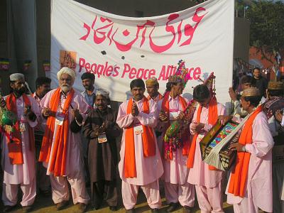 Une manif dans le Forum